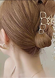 Metal Sıralı Daire Model Sallantılı Kelebek ve İnci Detaylı Gold Renk 8cm Mandal Toka