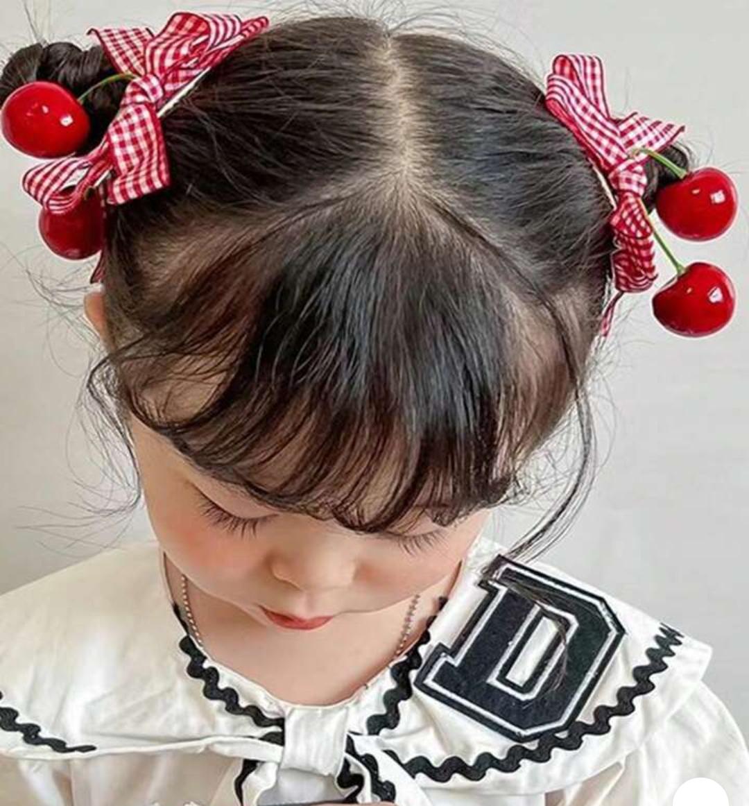 Pötikare,fiyonk ve ikiz kiraz figürlü kırmızı pens toka