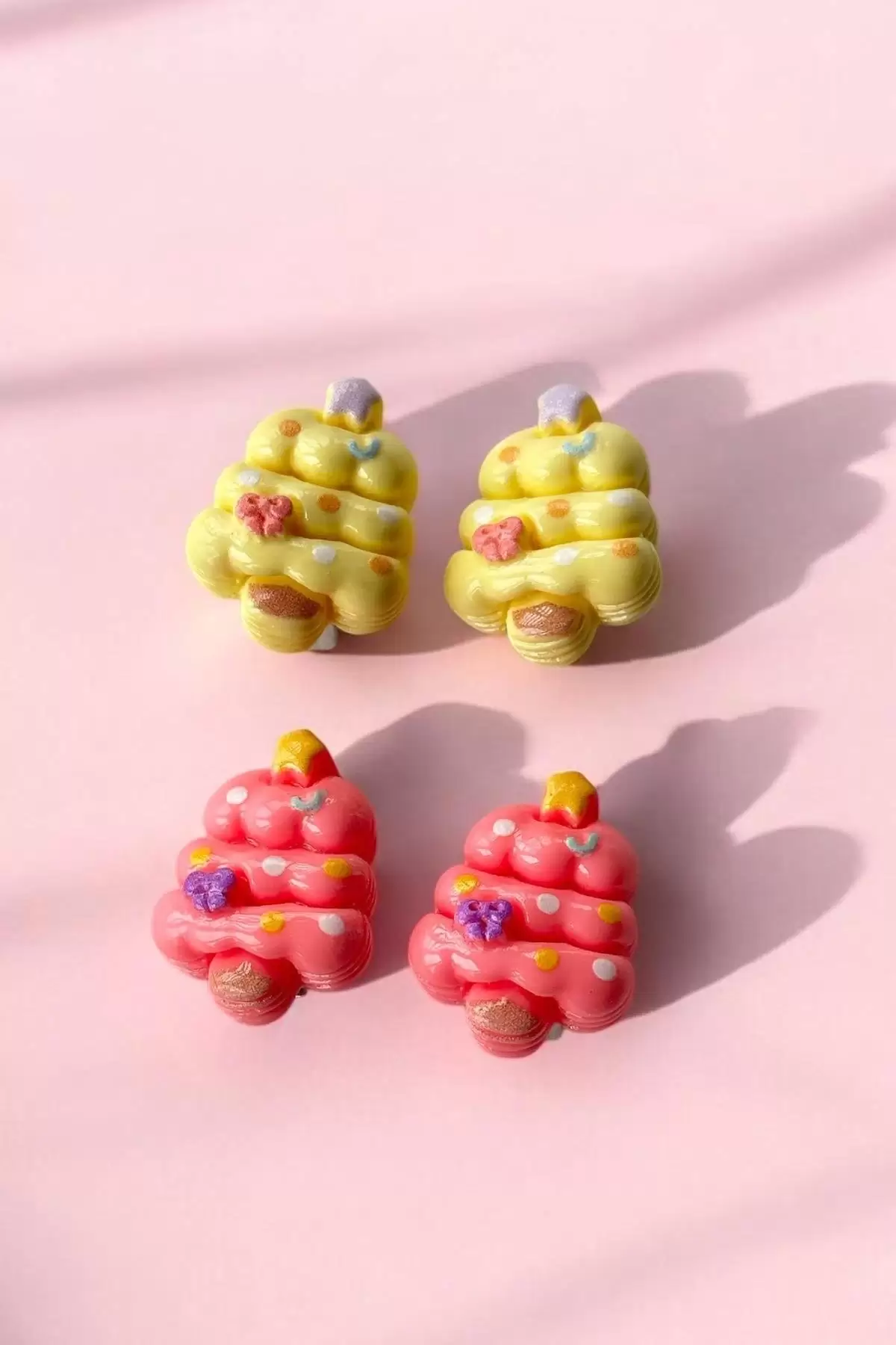 Sarı Ve Pembe Renk Cup Cake Figürlü Çocuk Sıkıştırmalı Küpe