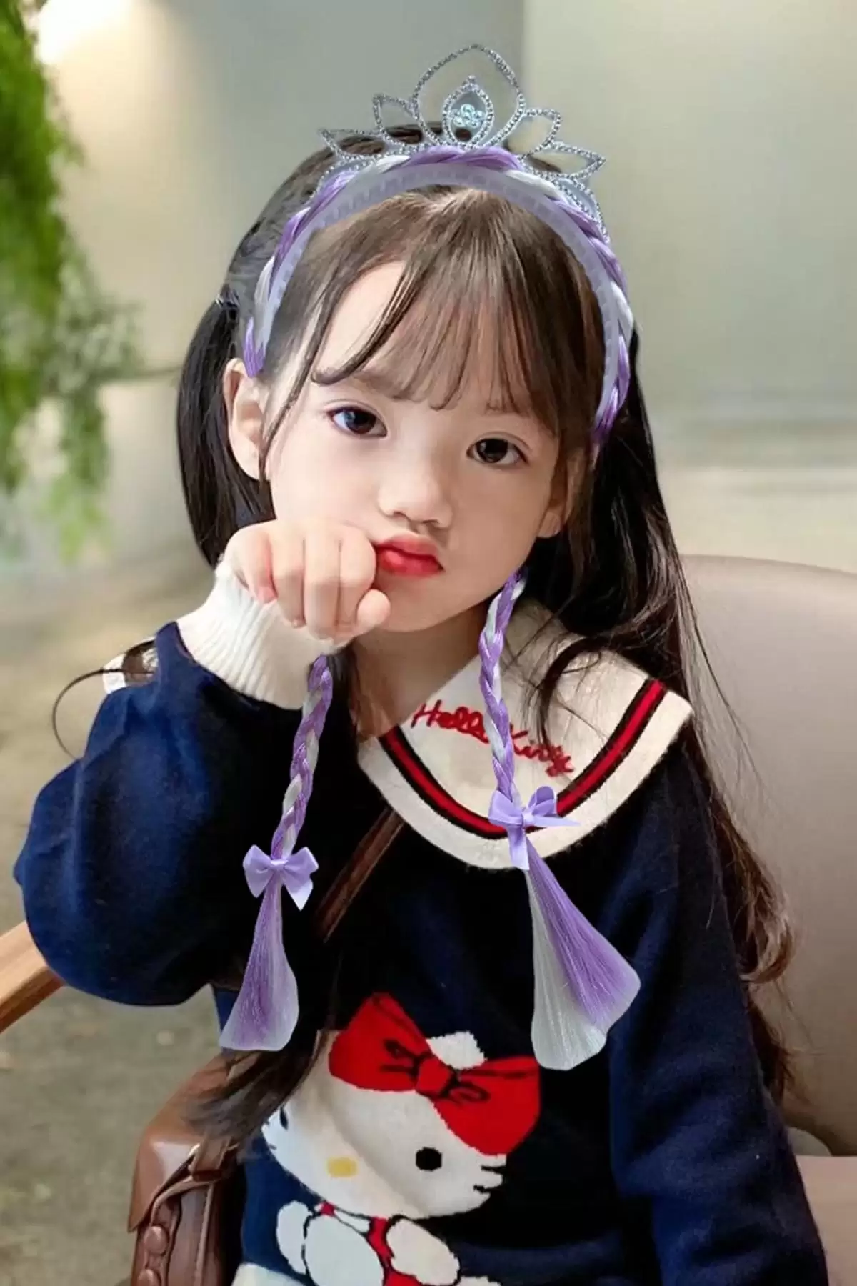 Mor Renk Taç Figürlü Saç Detaylı Taç