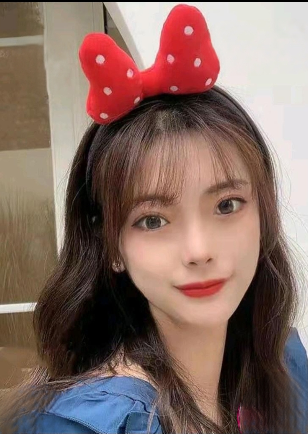 Puantiyeli Kırmızı Fiyonk Figürlü Siyah  Kadife Tac