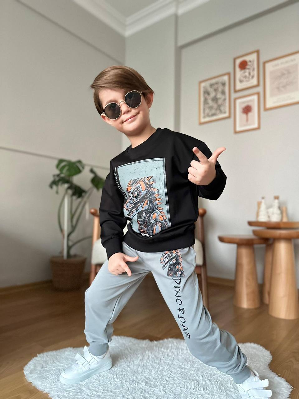 Erkek Çocuk Dinozor Desenli Takım – Siyah & Gri